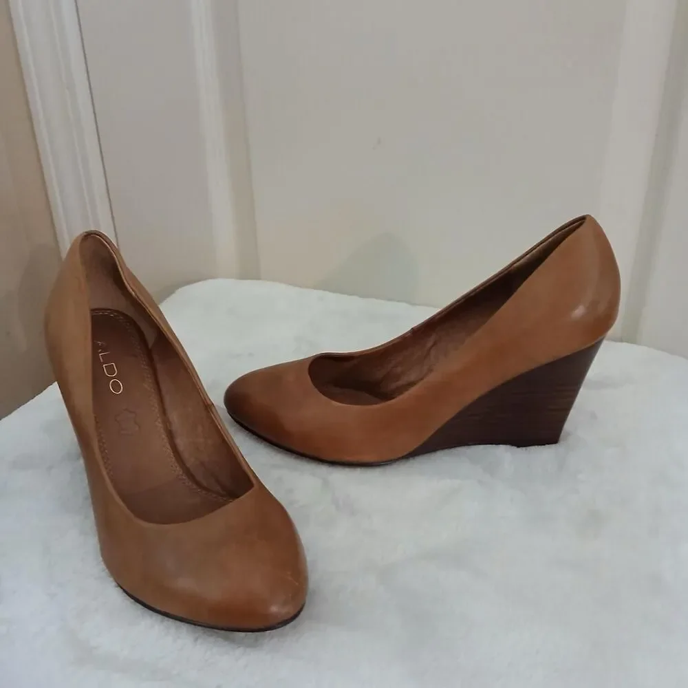 Classic ALDO Tan Leather Wooden Wedge Heels 7 Old Money Office Siren Boho Basic
